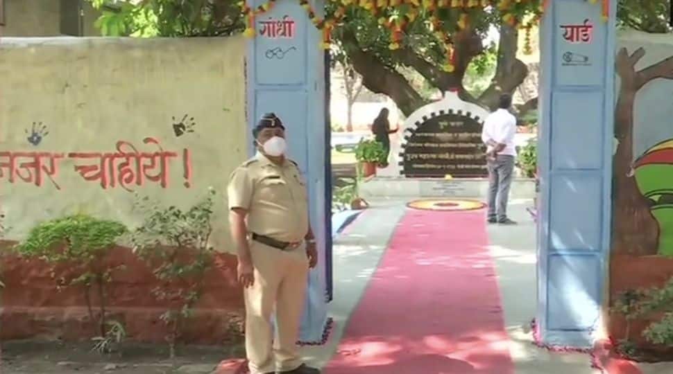 Famous personalities such as Anna Hazare, Sanjay Dutt, Abdul Karim Telgi, Arun Gawli have spent their term in this central jail.