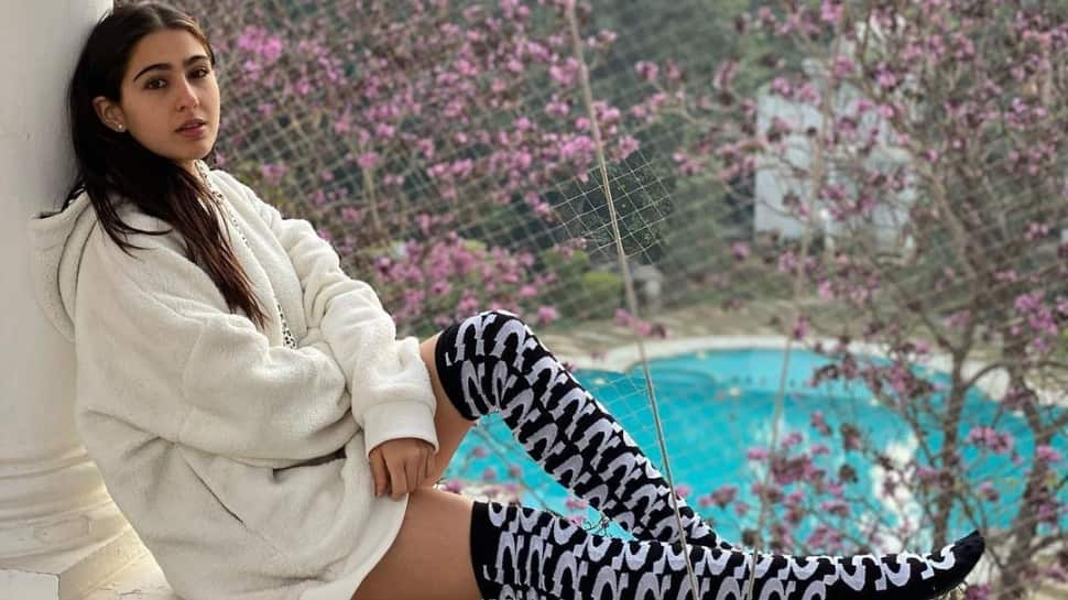 Sara Ali Khan gives cosy winter vibes in new sweater look- Check it out