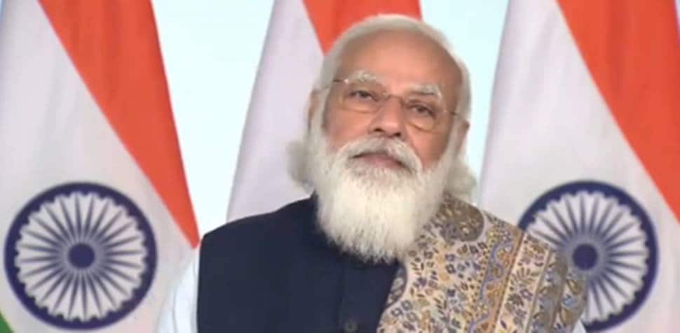 Nation pained to see tricolour dishonoured on Republic Day: PM Narendra Modi on &#039;Mann ki Baat&#039;