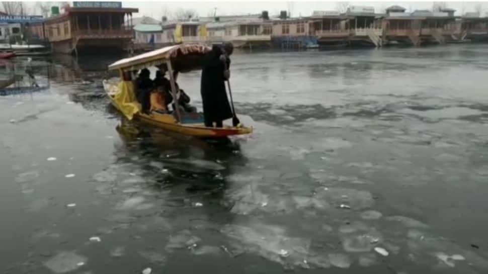 Srinagar witnesses coldest night in three decades, freezes at minus 8.8 degrees Celsius