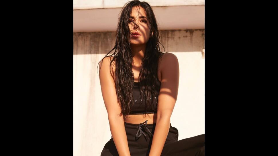 Katrina turns up the heat in an all-black ensemble