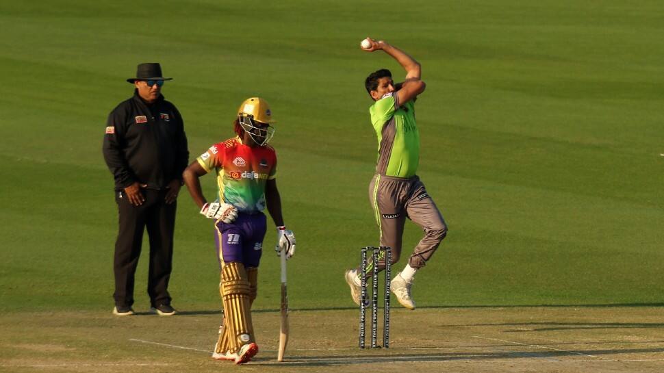 Former Pakistan paceman Sohail Tanvir of Qalandars bowls against Bangla Tigers.