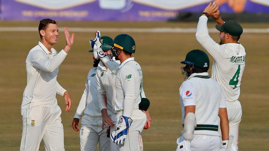 George Linde keeps South Africa's hopes alive against Pakistan in ...