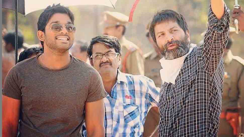 Actor Allu Arjun&#039;s vanity van meets with accident in Telangana