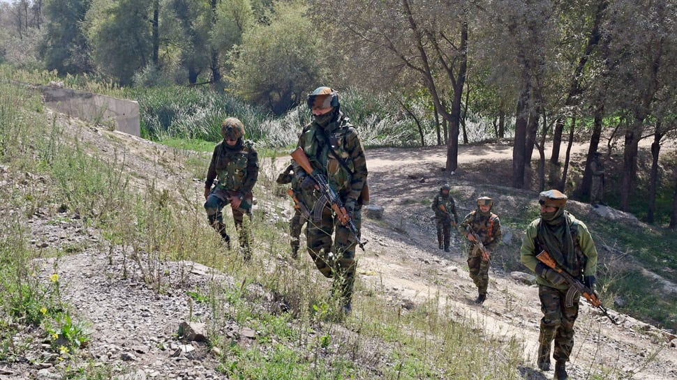 Indian Army kills intruder at LoC in Jammu and Kashmir&#039;s Uri, arms and ammunition recovered