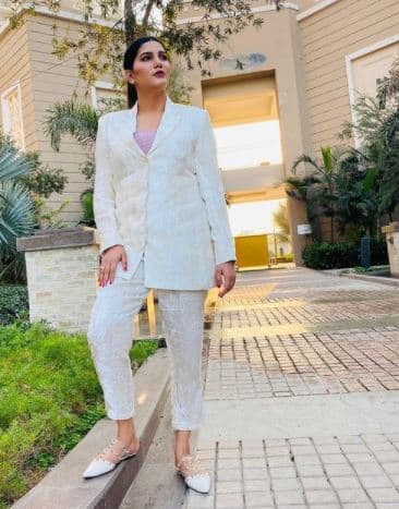 Sapna Choudhary looks elegant in this pantsuit!