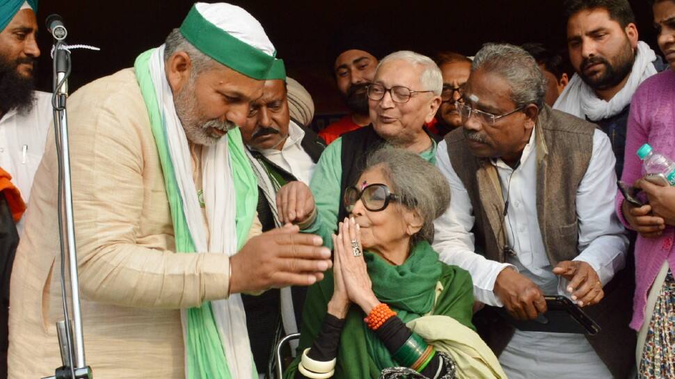 Mahatma Gandhi&#039;s granddaughter Tara Gandhi Bhattacharjee visits farmers&#039; protest site in Delhi