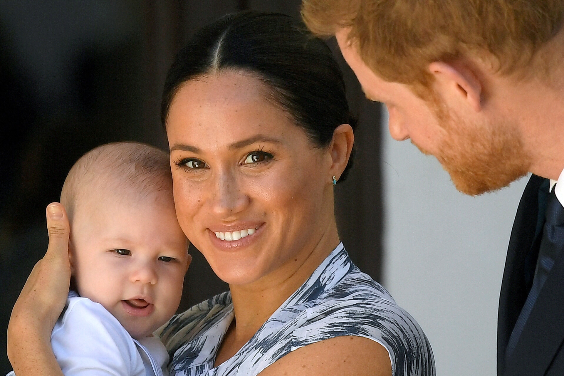 Prince Harry Meghan Markle Expecting Second Child Baby Archie To Become Big Brother People News Zee News