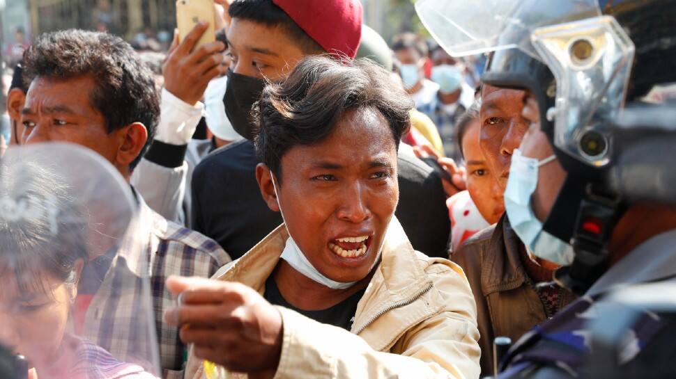 Protestors had a confrontation with soldiers deployed at power plants