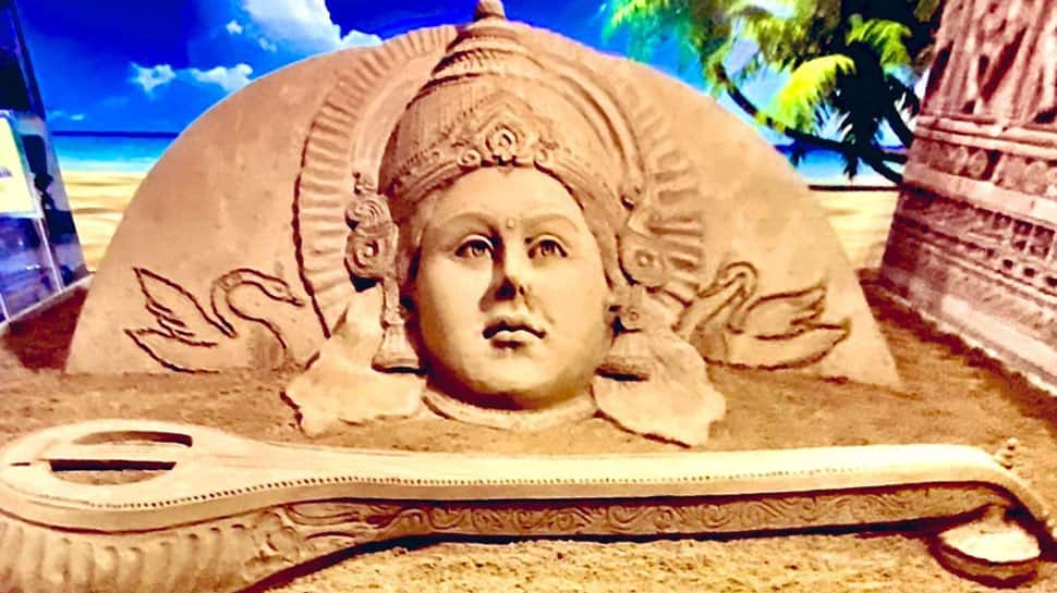 On Basant Panchami, Sudarsan Pattnaik shares breathtaking sand art of Goddess Saraswati!