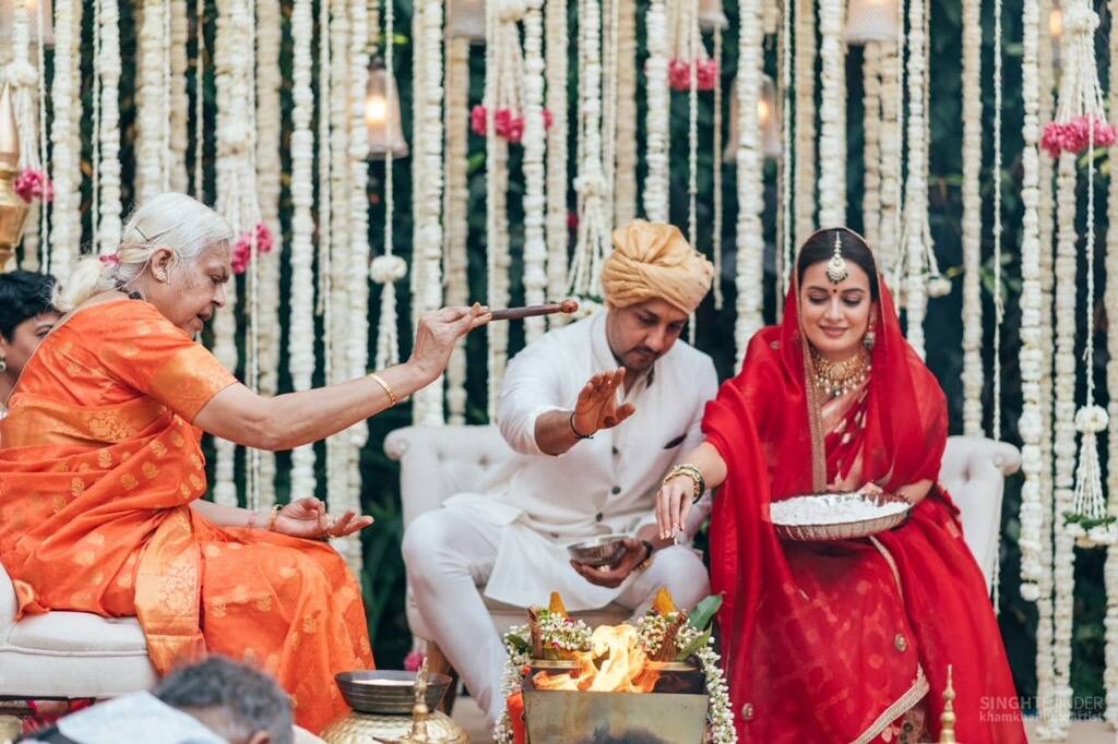 Dia Mirza and Vaibhav Rekhi get married in a traditional Hindu wedding ceremony