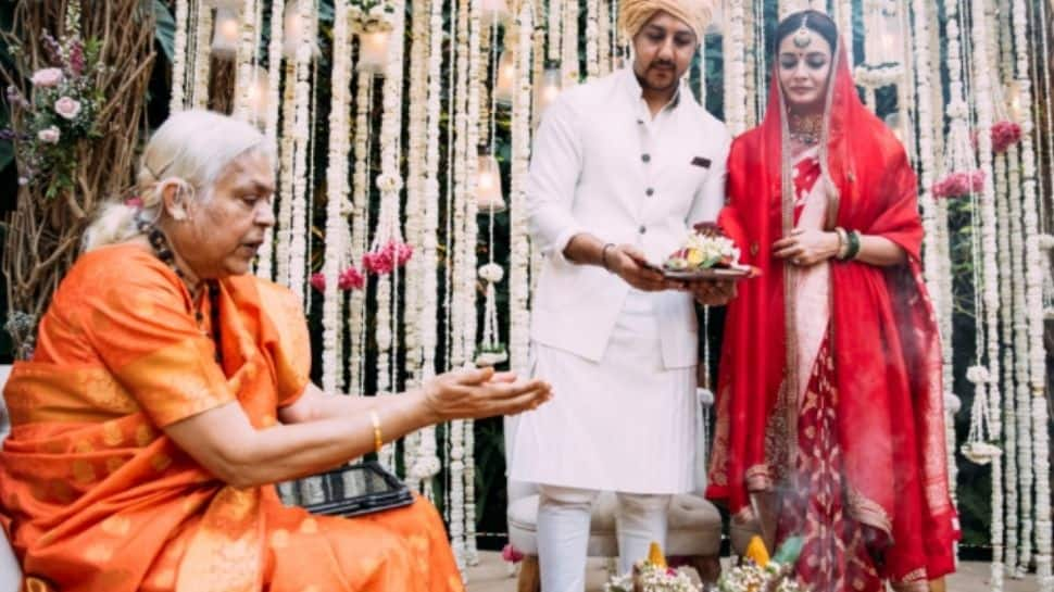 Dia Mirza hails woman priest who solemnised her wedding- See pics