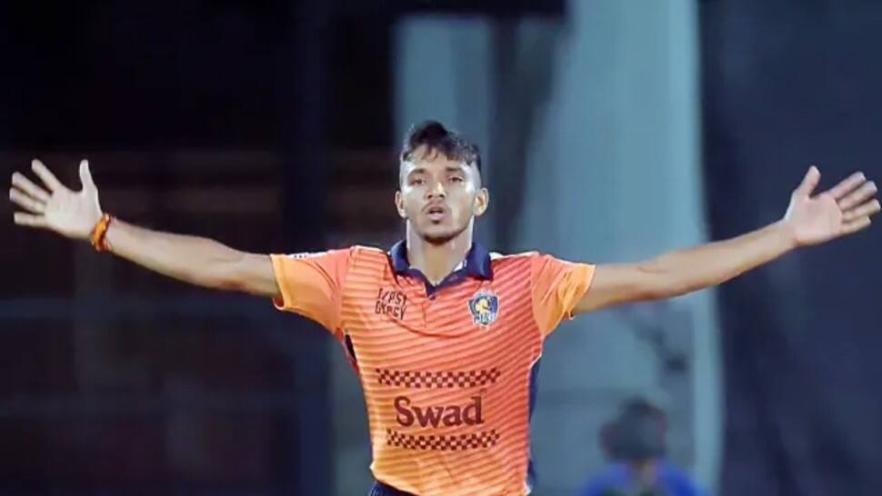 Saurashtra left-arm paceman Chetan Sakariya was picked up by Rajasthan Royals for Rs 1.2 crore. (Source: Twitter)