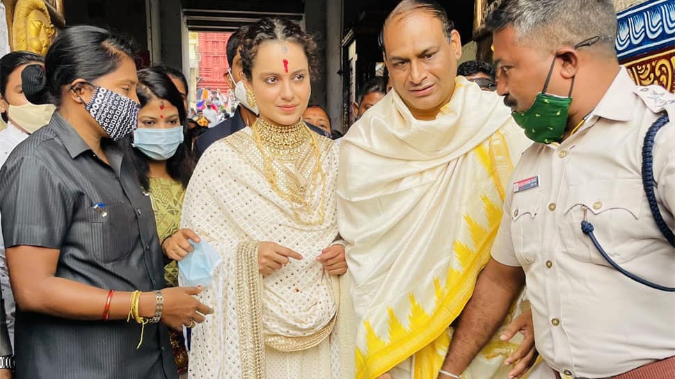 Kangana Ranaut visits Lord Jagannath temple, shares breathtaking pics from Puri!