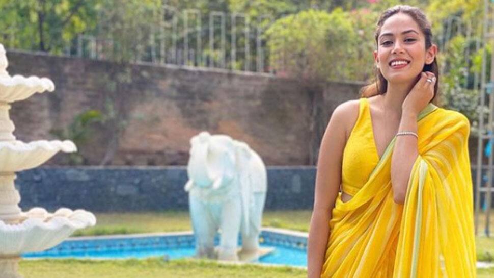 Mira Rajput&#039;s yellow chiffon Anita Dongre saree priced at Rs 35K is a perfect bet for summer weddings!