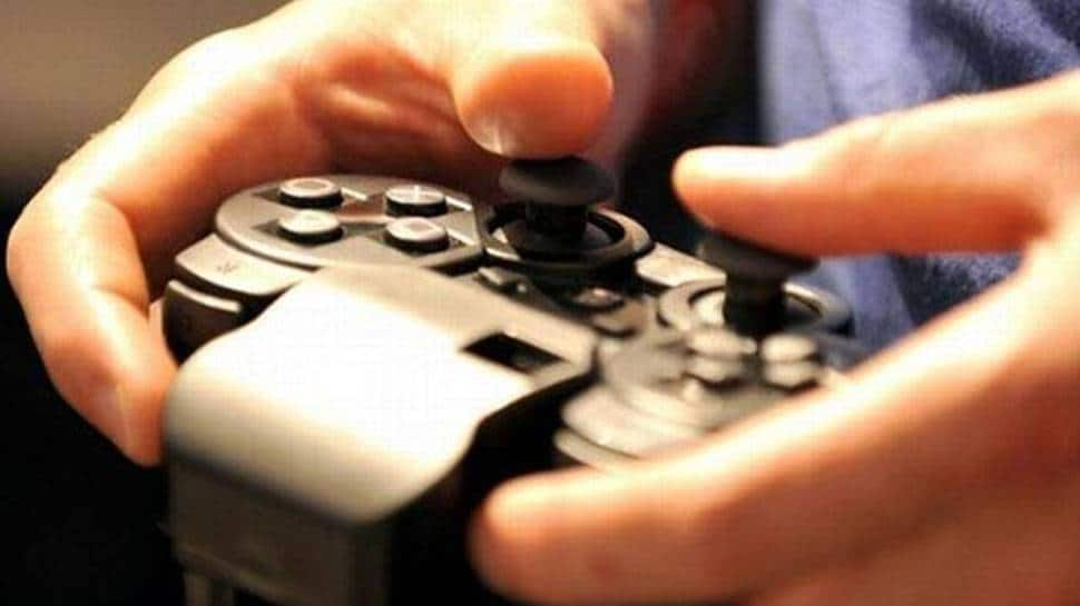 Playing video games lowers risk of depression among boys, but not girls: Study