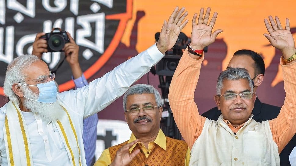 Prime Minister Narendra Modi sharing stage with state BJP President Dilip Ghosh