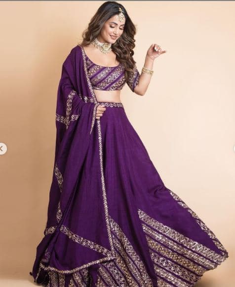 Hina Khan looks amazing in this purple lehenga!