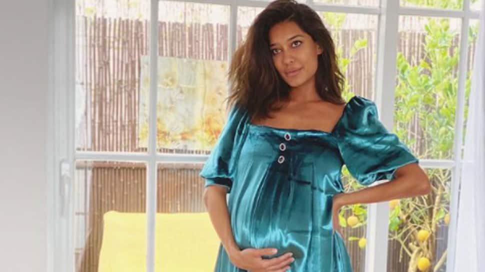 Preggers Lisa Haydon drops a fun dance video with BFFs, says &#039;might delete it later&#039;- Watch 