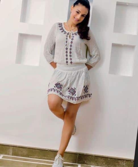 Ameesha Patel rocks the white dress! 