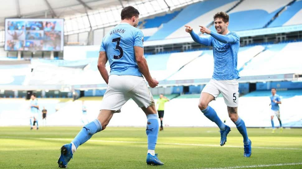 Manchester City make it 20 straight wins with victory over West Ham