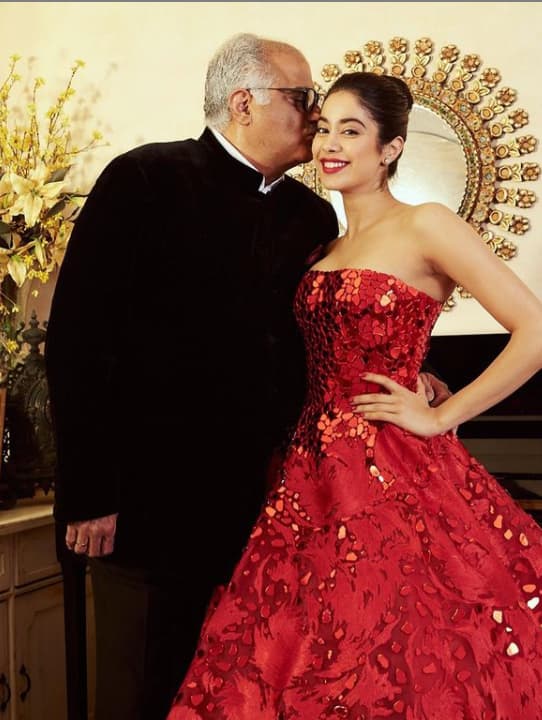 Janhvi Kapoor looks dramatic in red gown