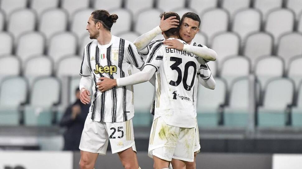 Ronaldo celebrate with his teammates after scoring a goal (Source: Twitter) Ronaldo scored with a composed finish in the 89th minute to seal the win for Juventus. (Source: Twitter)