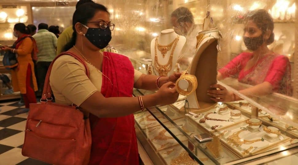 Buyers rush to jewellery shops as gold prices dip to one-year low