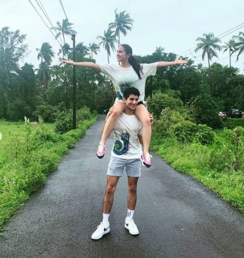 Sara and Ibrahim having fun in Goa