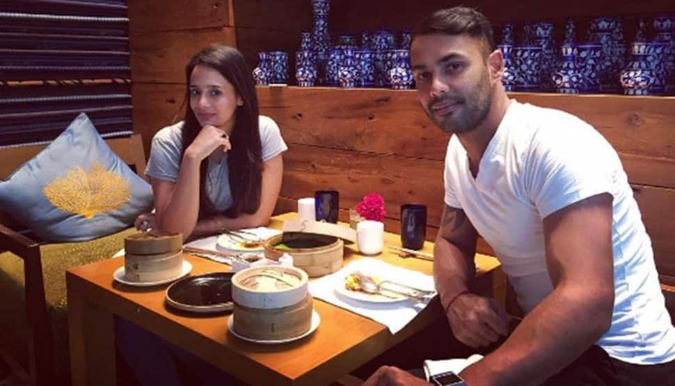 Former Indian all-rounder Stuart Binny (right) is married to Mayanti Langer. (Source: Twitter)