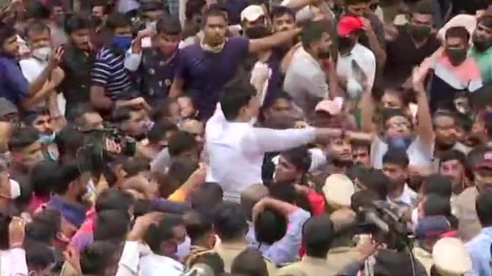 Students hit streets as Maharashtra government postpones MPSC exams