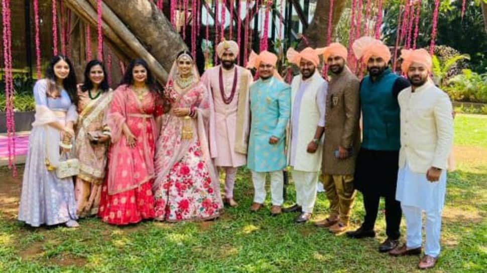 In Pics: Jasprit Bumrah ties knot with sports presenter Sanjana Ganesan ...