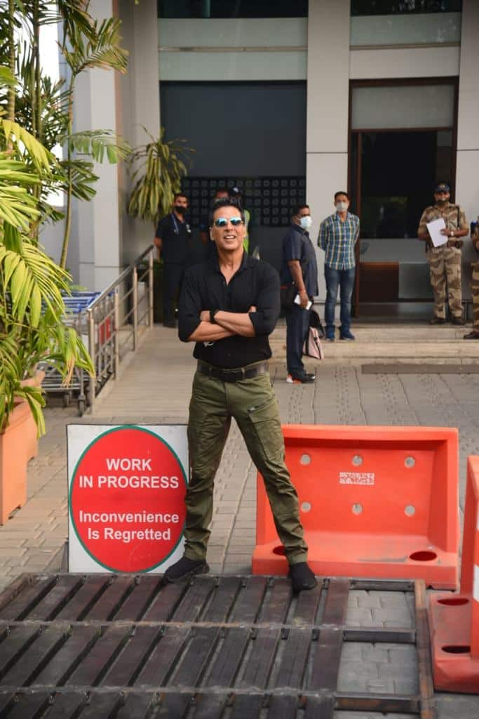 Akshay Kumar looks dapper