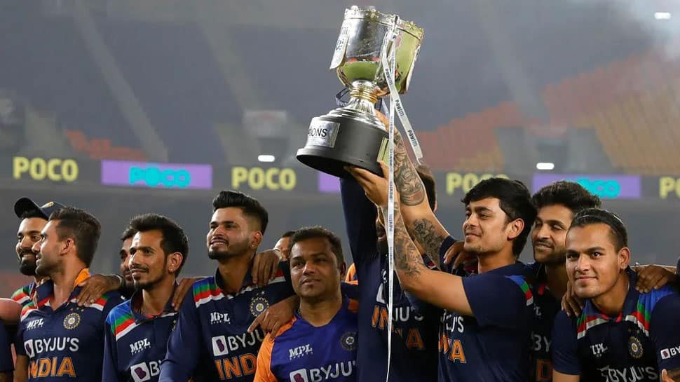 IND vs ENG 5th T20I: Virat Kohli leads India&#039;s win in series finale