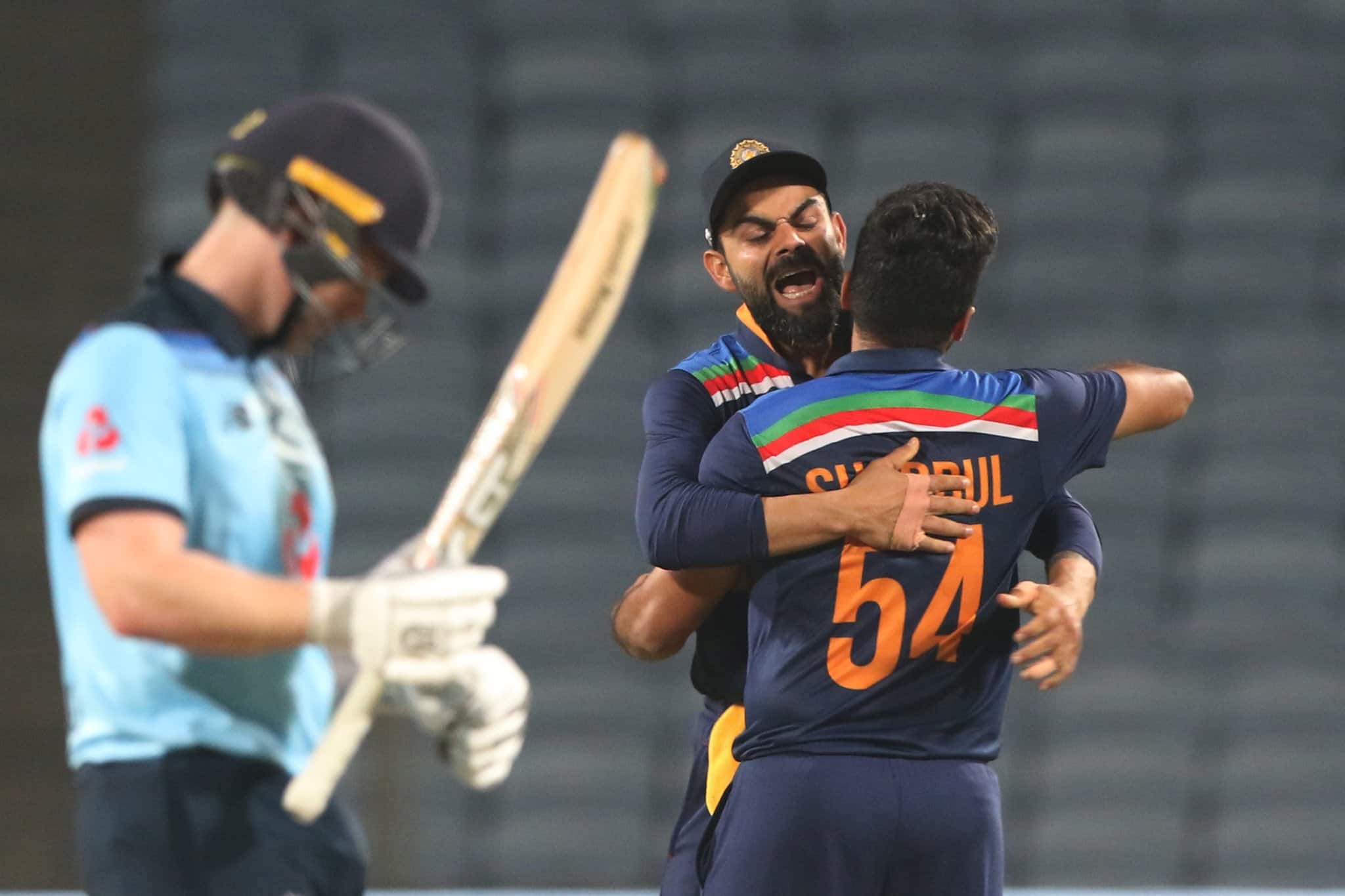 Virat Kohli and Shardul Thakur celebrates a wicket