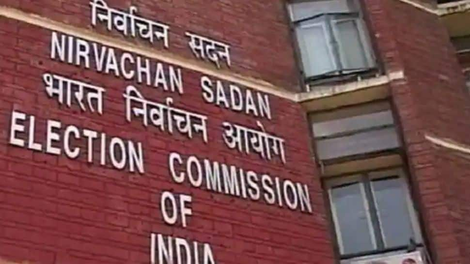 EC criticises functioning of West Bengal police after a bomb blast in Burdwan