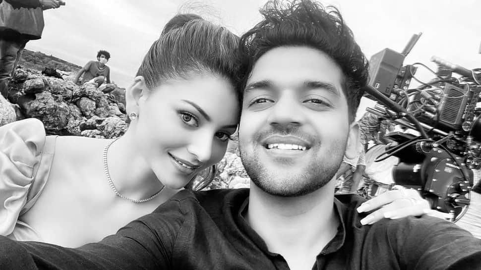 Urvashi Rautela teases fresh pic with Guru Randhawa from &#039;Mar Jayenge&#039; song shoot!