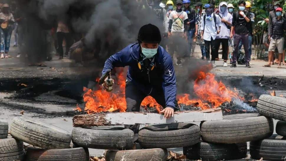 Myanmar coup: Activists launch &#039;garbage strike&#039; as death toll tops 500