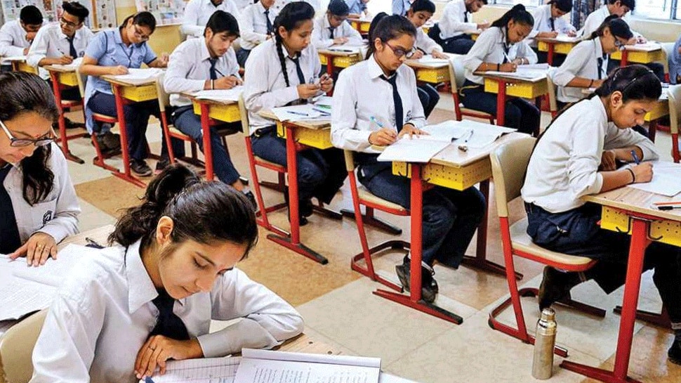 Delhi schools closed till further notice as COVID-19 spreads again,  physical classes allowed for Class 9-12 only | Delhi News | Zee News