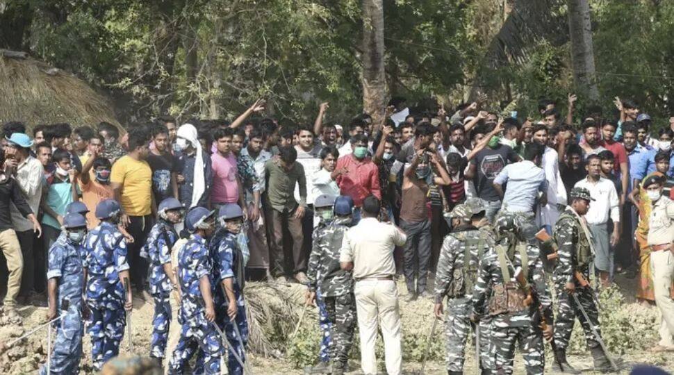 In the Boyal region in the Nandigram constituency, villagers alleged that BJP supporters stopped them from going to polling booths.
