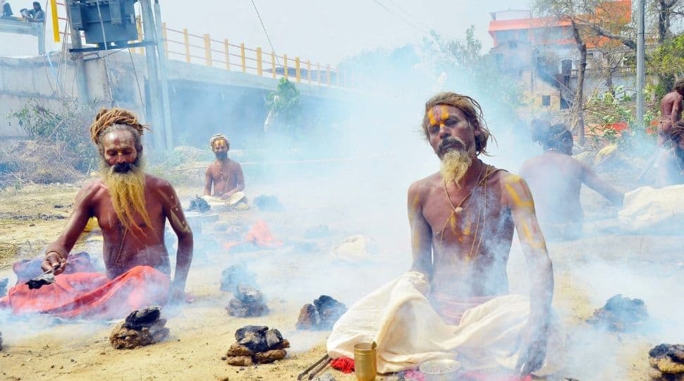 Devotees take dip in Haridwar