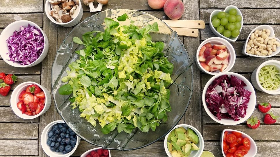Are you eating healthy while working from home? Tips for mindful eating in the times of COVID-19 Are you eating healthy while working from home? Tips for mindful eating in the times of COVID-19