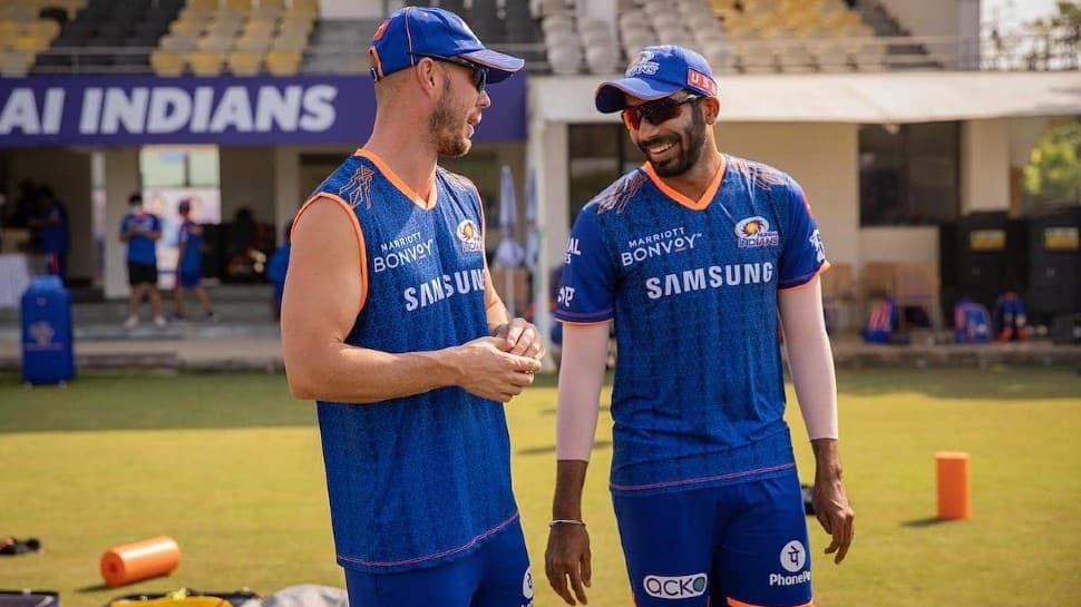IPL 2021: Big relief for Mumbai Indians, players and support staff test COVID-19 negative
