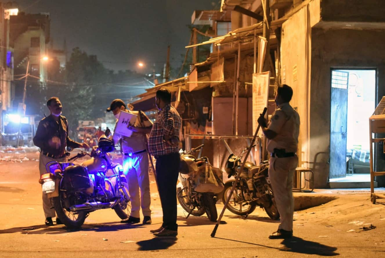 Night curfew imposed in Delhi due to rising coronavirus cases