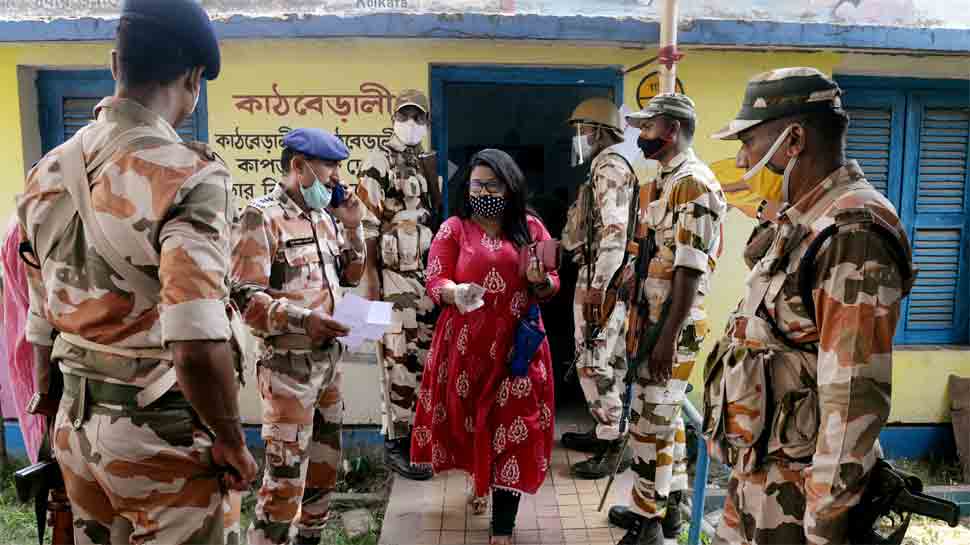 5 dead in Cooch Behar firing, Election Commission adjourns polls at booth no. 126 in West Bengal&#039;s Sitalkuchi