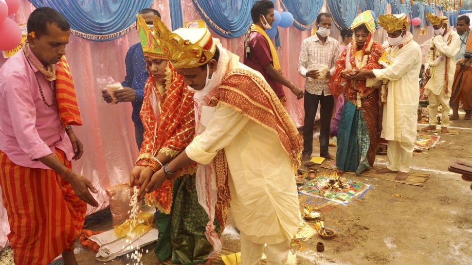 Karnataka issues fresh COVID-19 guidelines, prohibits religious events, limits indoor marriages