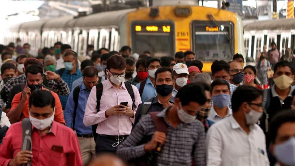 Indian Railways releases new COVID-19 guidelines, doing THESE two things may now attract Rs 500 fine