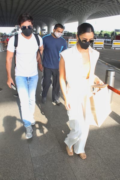 Alia Bhatt Ranbir Kapoor ace airport look