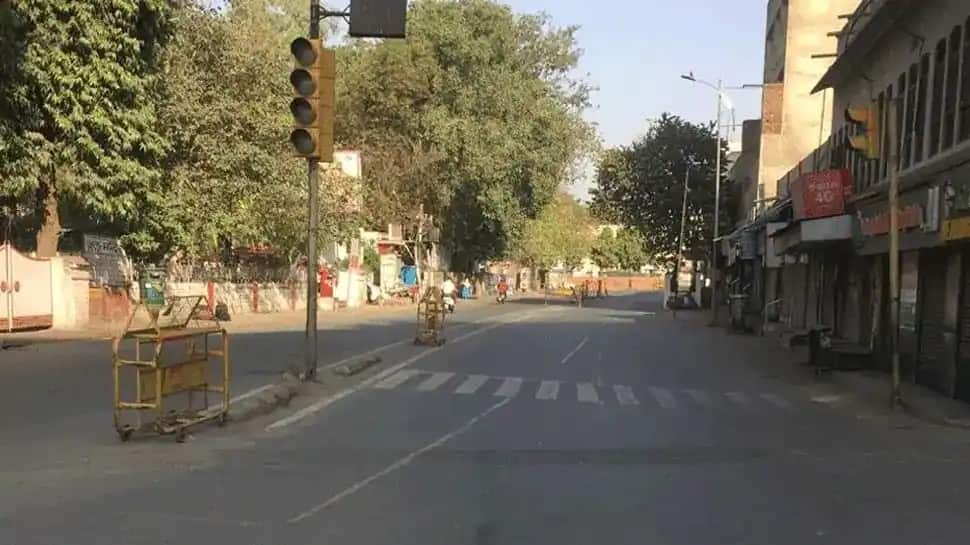 Lockdown in 5 cities of Uttar Pradesh, Allahabad HC scolds Yogi Adityanath Govt