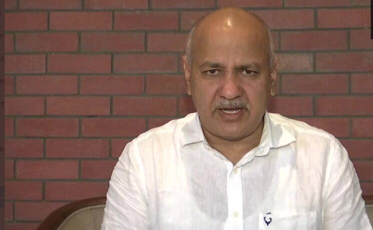 Manish Sisodia accuses Haryana official of blocking oxygen supply to Delhi, state govt rejects the charge 